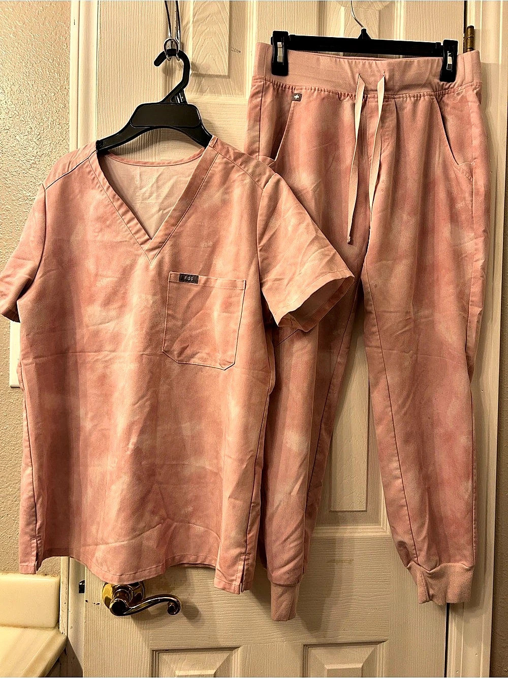FIGS Catarina Scrub Top Pink Scrub Set